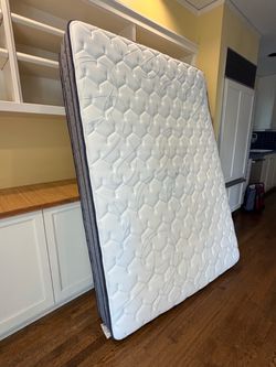 Full Size Pillow Top Laurel 1064 Mattress