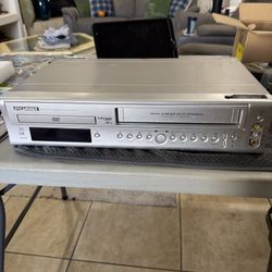 Sylvania SSD800 Combo video cassette Recorder & DVD/CD player DTS mp3