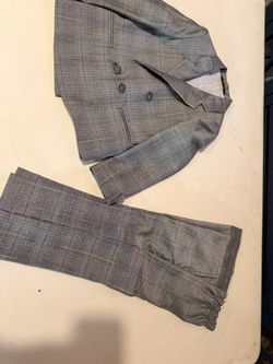 Boys 2pc. Suit ( Approximately Size 4)