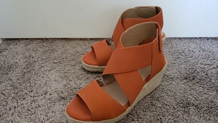Brand new Wedge design Women 's Leather shoes Size 8 ( orange )