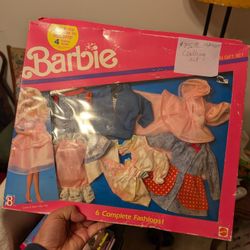 Barbie 6 Complete Fashions