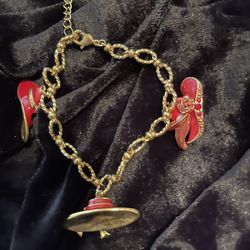 NIB Avon 7” Goldtone Red Hat Bracelet