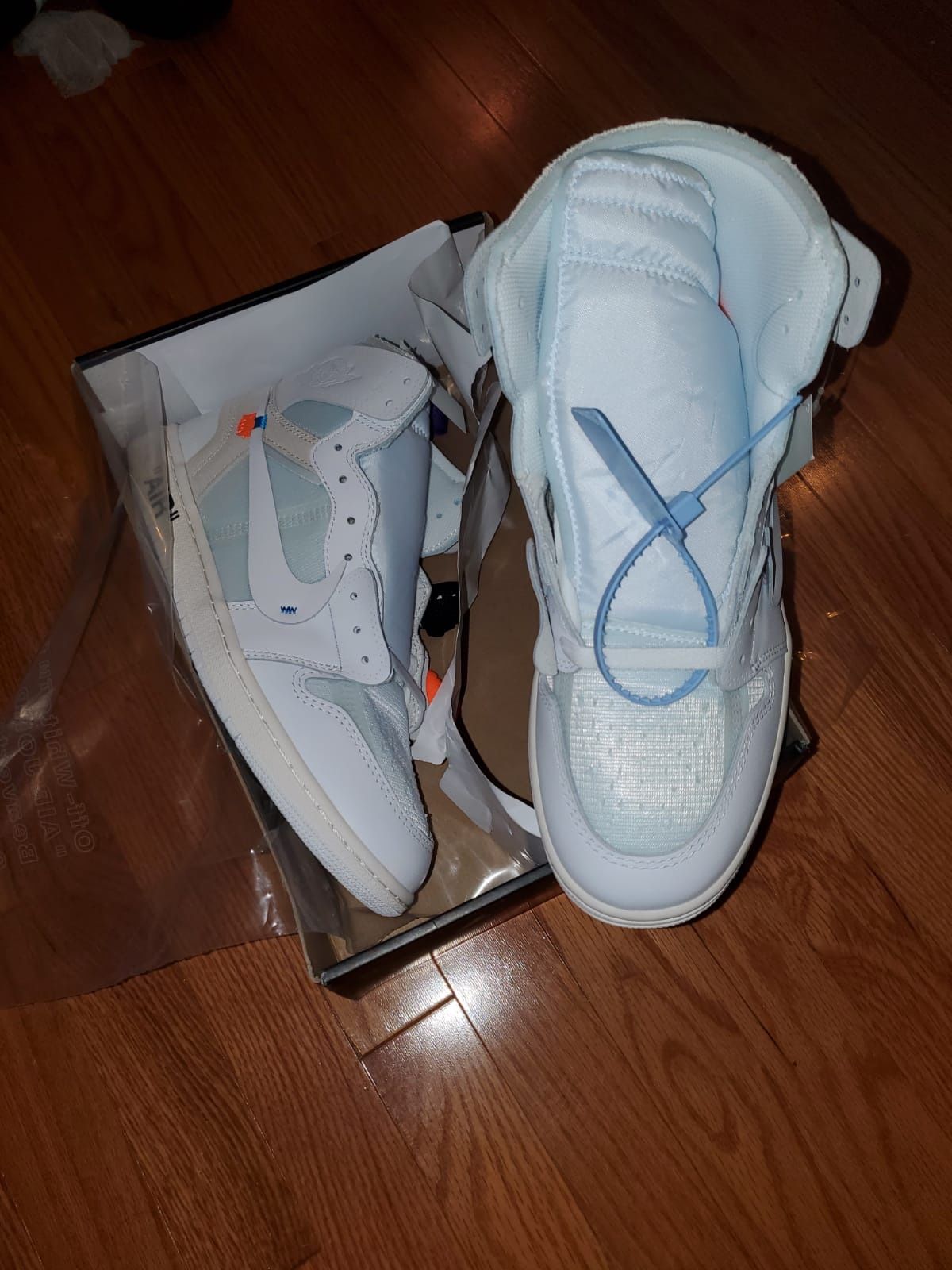 Off-white jordan 1 UNC White Size 11