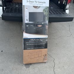 TV  Console 