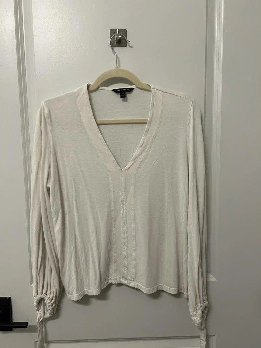Banana Republic V-Neck Drapey Top – Women’s Small, Ivory