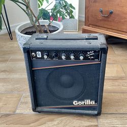 Vintage Gorilla GG-20 Practice Guitar Amp 117V 50W 60-Hz Black