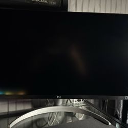 LG 27” 4K UHD Monitor - Excellent Condition!!