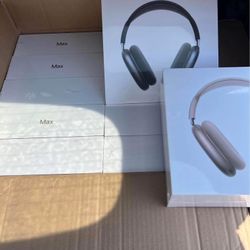 AirPod Maxes