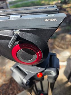 Manfrotto MVH500A fluid video tripod