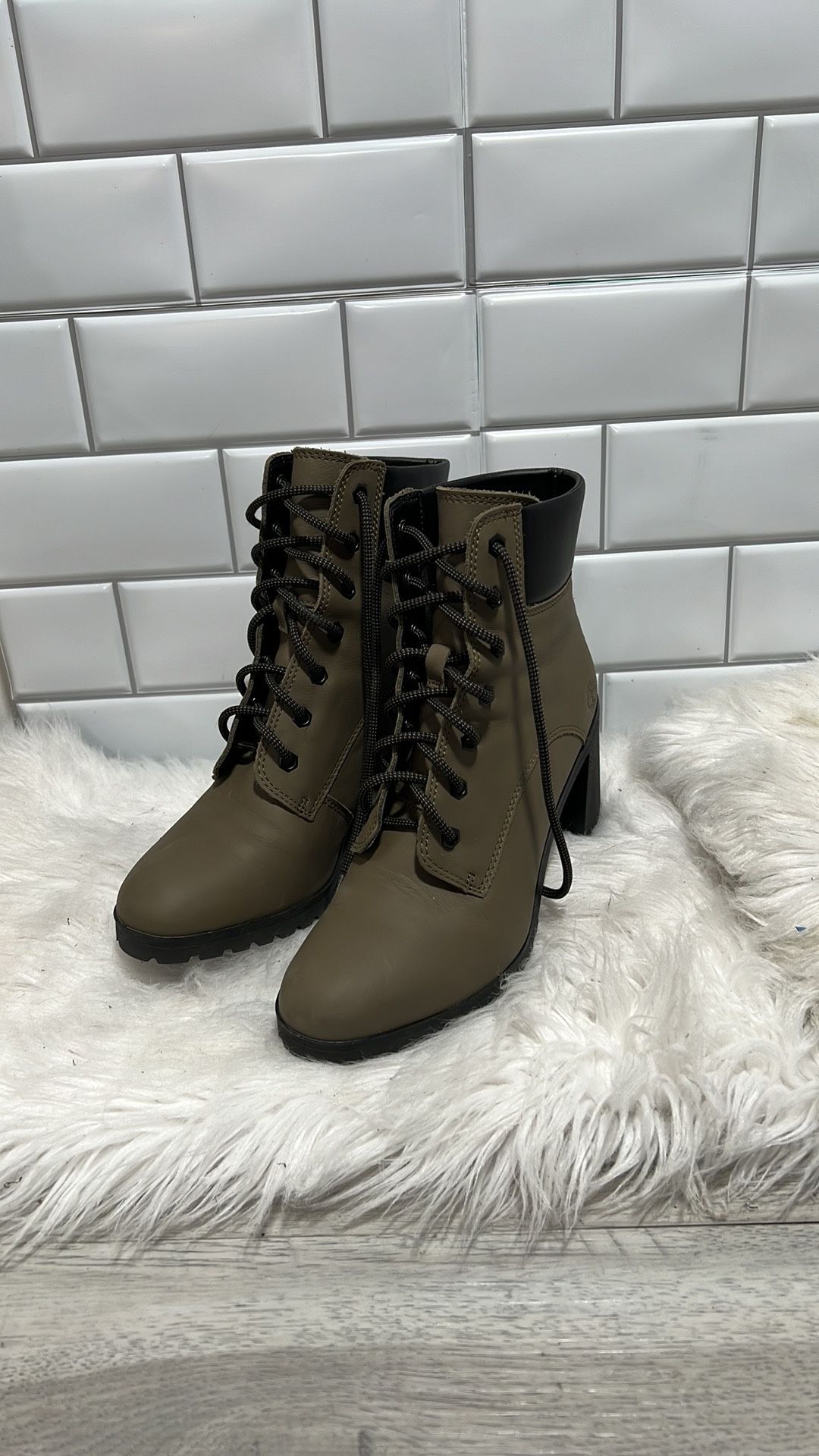 Timberland Tilston Fashion Boots, Women’s Size 8 