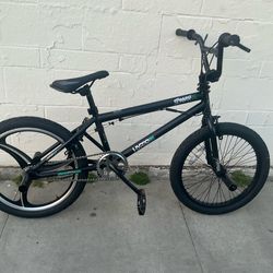 Black 20in BMX