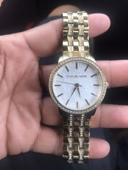 Ladies mk watch with diamond bezel