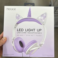 NWT Unicorn LED light up Headphones