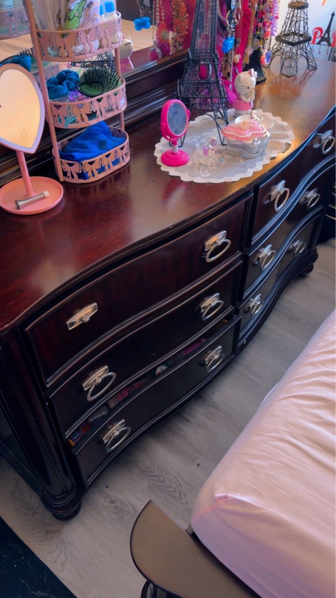 Dark Brown Wood Queen bedroom set