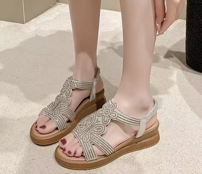 Women’s Sandals 