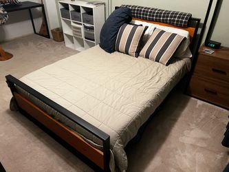 Full size bed