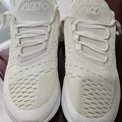 Size 4Y Nike Shoes 