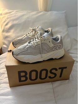 Adidas Yeezy Boost 700 Analog