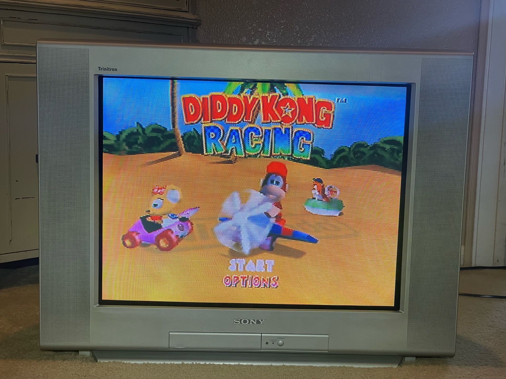 Sony Trinitron CRT Retro Gaming TV 27”