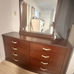 Dresser With Mirror Good Condition