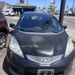 I Don’t Honda Fit   Placas  8/26 Millas 260,00