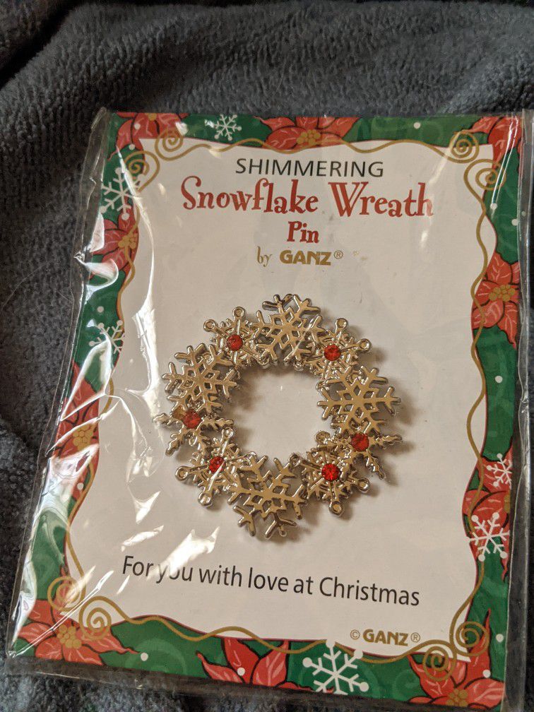 Brand New Snowflake Wreath Pin 