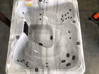 2020 Vita Spa 6x7 115v plug n play spa