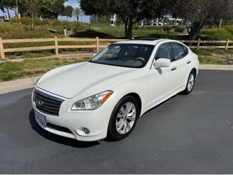 2011 Infiniti M37