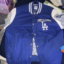 Los Angeles Dodgers Jacket 7x World Series Edition. Sleeves Decorated With Patches Of World Series Logo & Years Won