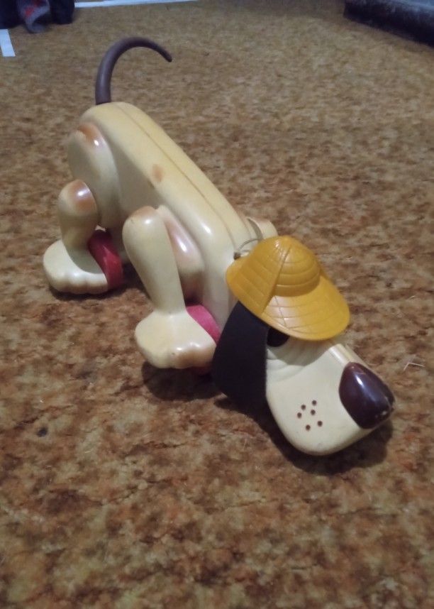 VTG Original Romper Room "Digger the Hound Dog Detective Pull Toy