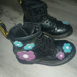 Doctor Martens Kids
