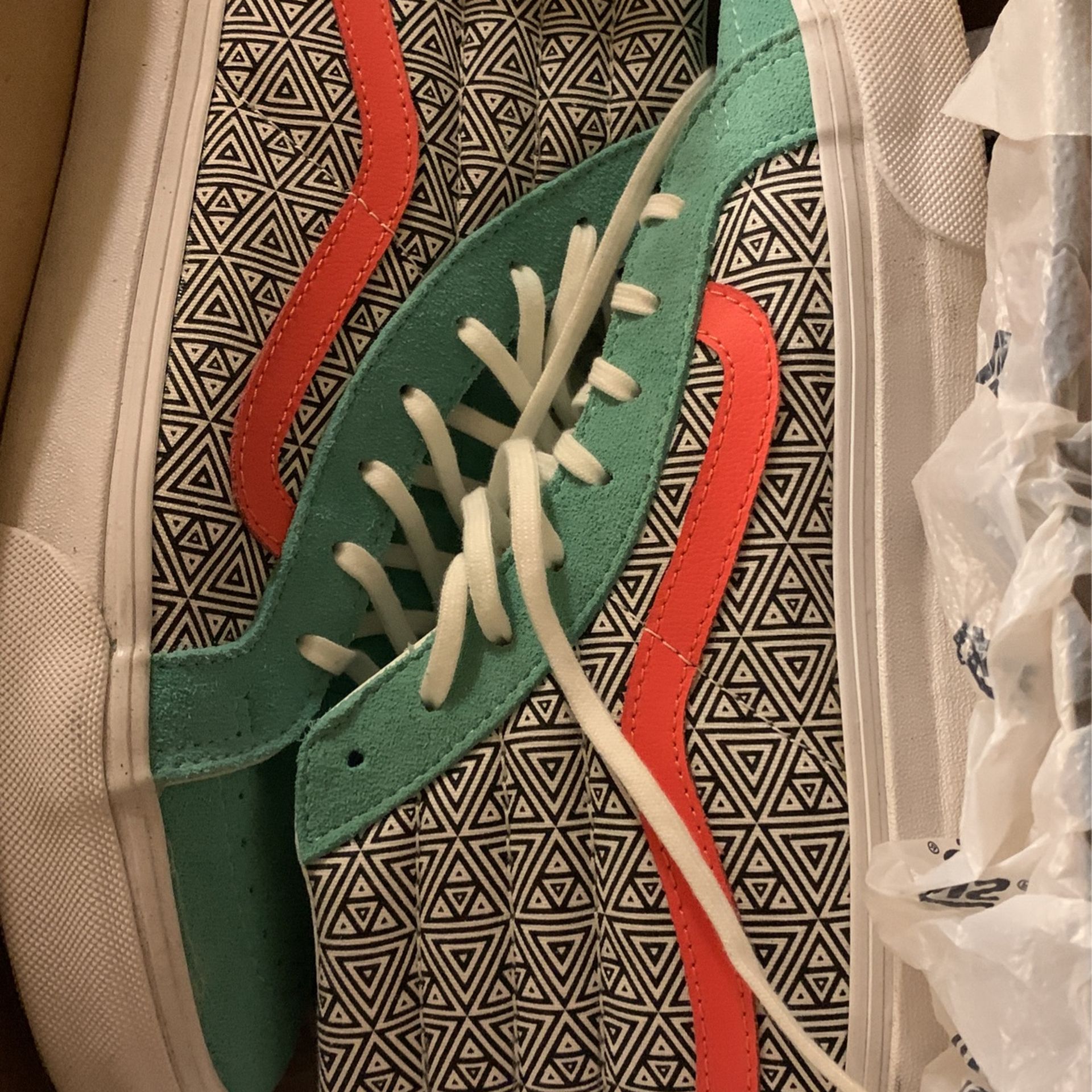 Vans | Custom Made | Women’s Size 9