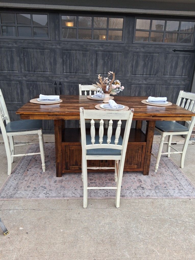 kitchen table and chairs