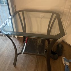 Center and Side Tables 