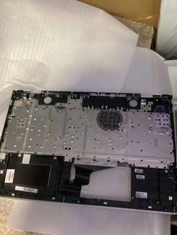 Genuine HP Pavilion 15 top cover assembly. Includes keyboard, touchpad, and palmrest with Bang & Olufsen speaker grille.