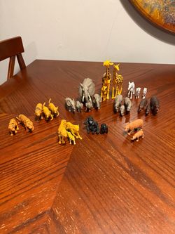 Zoo/Wild Animal Play Figures