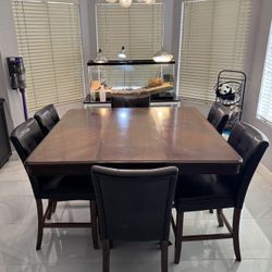 Ashley Dinning Table Set - Counter Height 