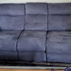 RECLINER COUCH