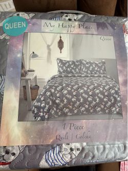BNIP- Queen size Frenchie bedcover