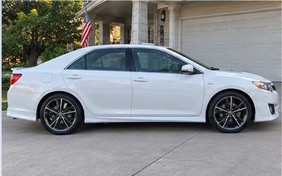 2014 Toyota Camry SE – Ready for the Road