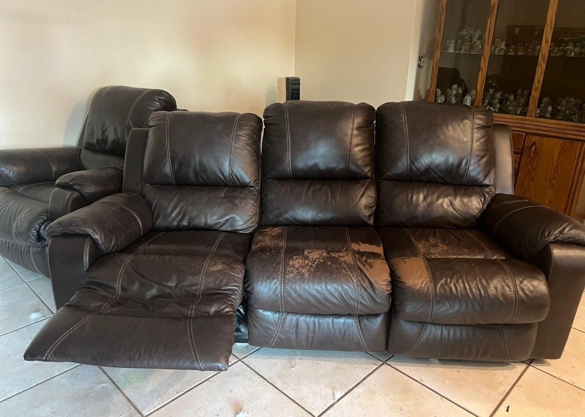 Leather Sofa/Couch/Reclainer