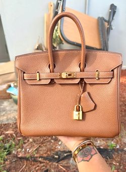 Birkin 25 Togo in Gold w GHW like new