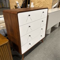 4 Drawer Chest!!