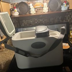 Vector Food Cooler