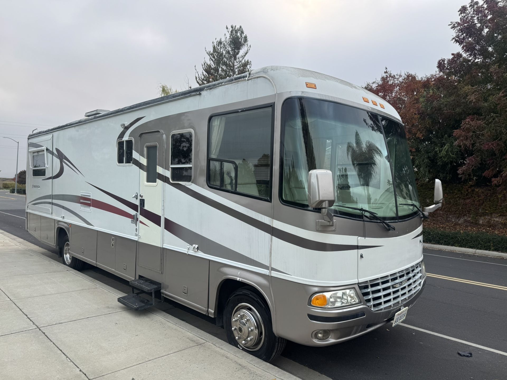 2002 Jayce Class A 2 Slides Low Miles