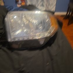 Tundra Headlights 2017 Model