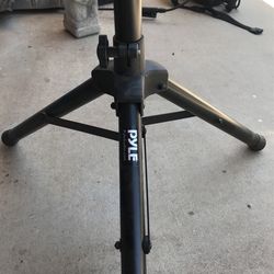 Music/speaker Stand