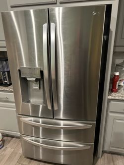 LG Thin Q French Door Four Door Refrigerator with 2 Working Craft Icemakers