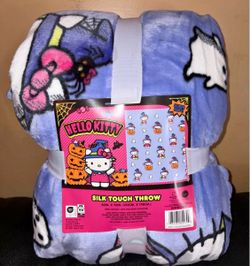 Halloween Hello Kitty Super Soft Blanket