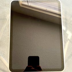 iPad 11th Gen - 128GB (WiFi And Cellular)